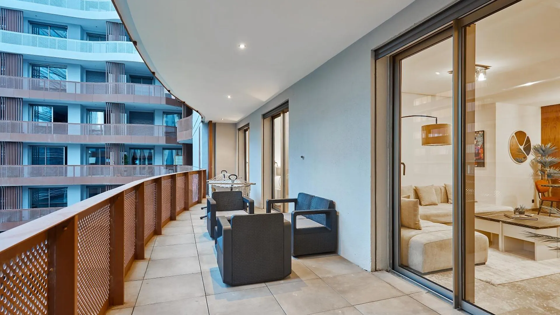 Modern Unit In Casa Finance City With Free Parking Casablanca Maroc